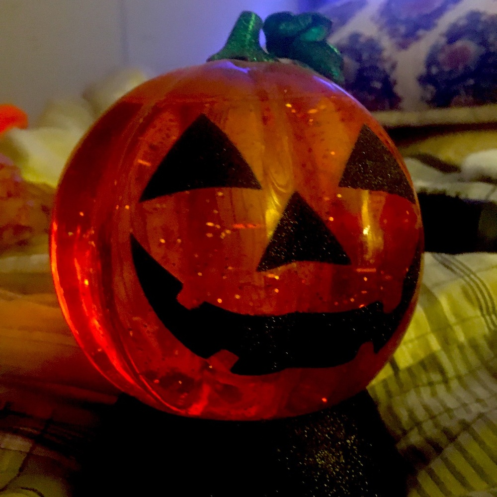 Pumpkin 🎃 snow globe